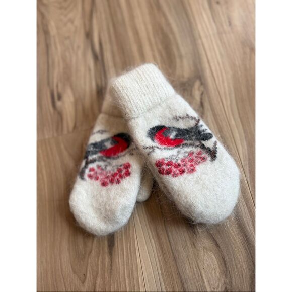 Womens Angora Birds Berries Winter Mittens | Knitted Mittens 100% Natural Angora - Picture 1 of 4